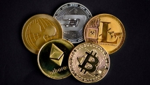 ارتفاع جماعي لأسعار العملات المشفرة.. وبيتكوين تصعد 1.8%